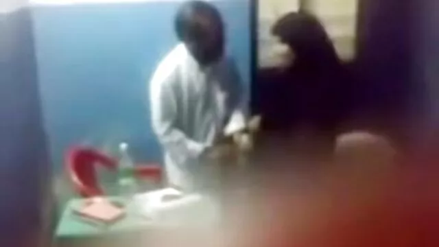 بهترین انجمن بدون ثبت نام  هالی میشل را بغل عکس سکسی سینه گنده کرد و سوار ماشین شد